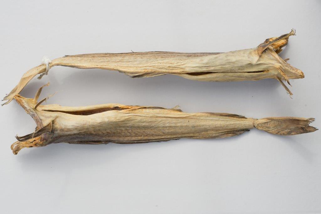 Norwegian Stockfish (Round Cod, 40-60cm Long): 25-lbs Value Pack (15-25  Medium Stockfish, Totally Cut)